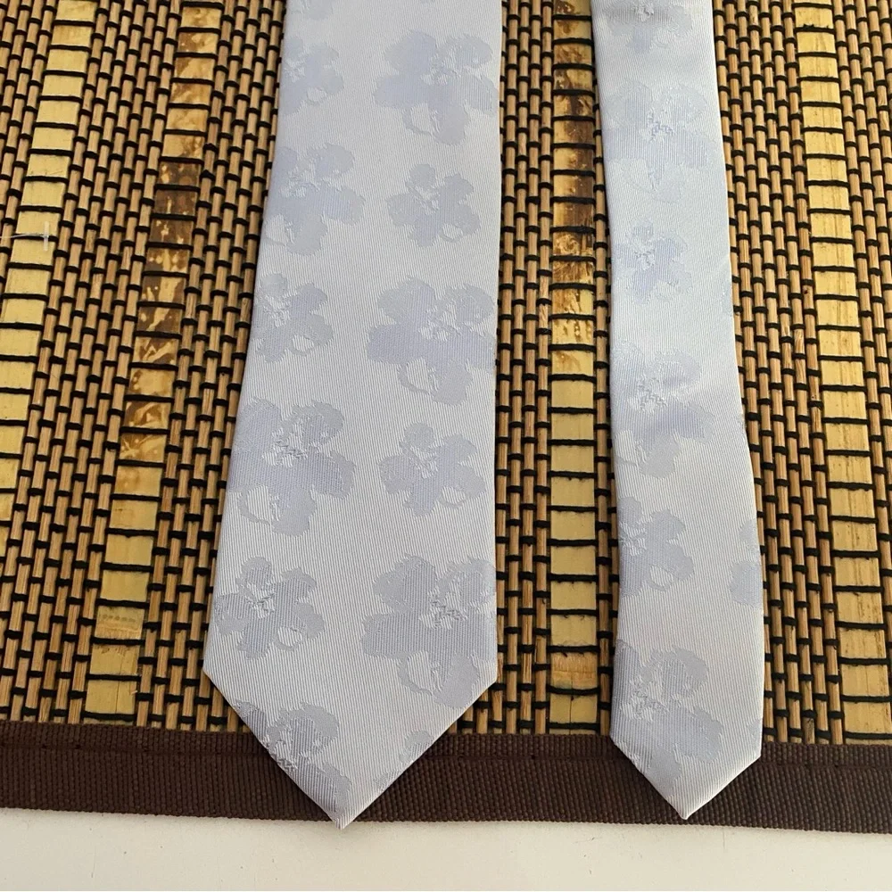 Ted Baker London Silk Tie LightGray Floral Jacquard Classic Width Necktie Office